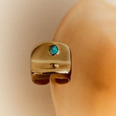 Square gold ring with cabochon - Turquoise