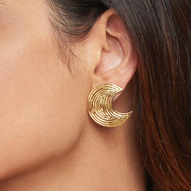 Boucles d'oreilles puces Luna Wave dorées