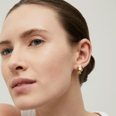 Amarante mini cabochon gold stud earrings