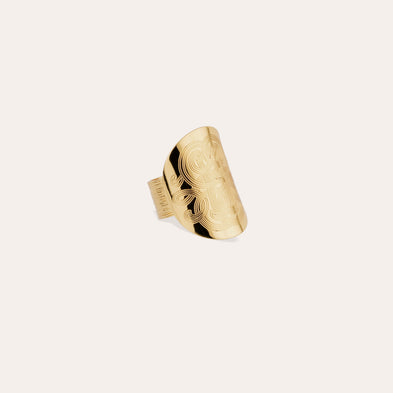 Diva domed gold ring