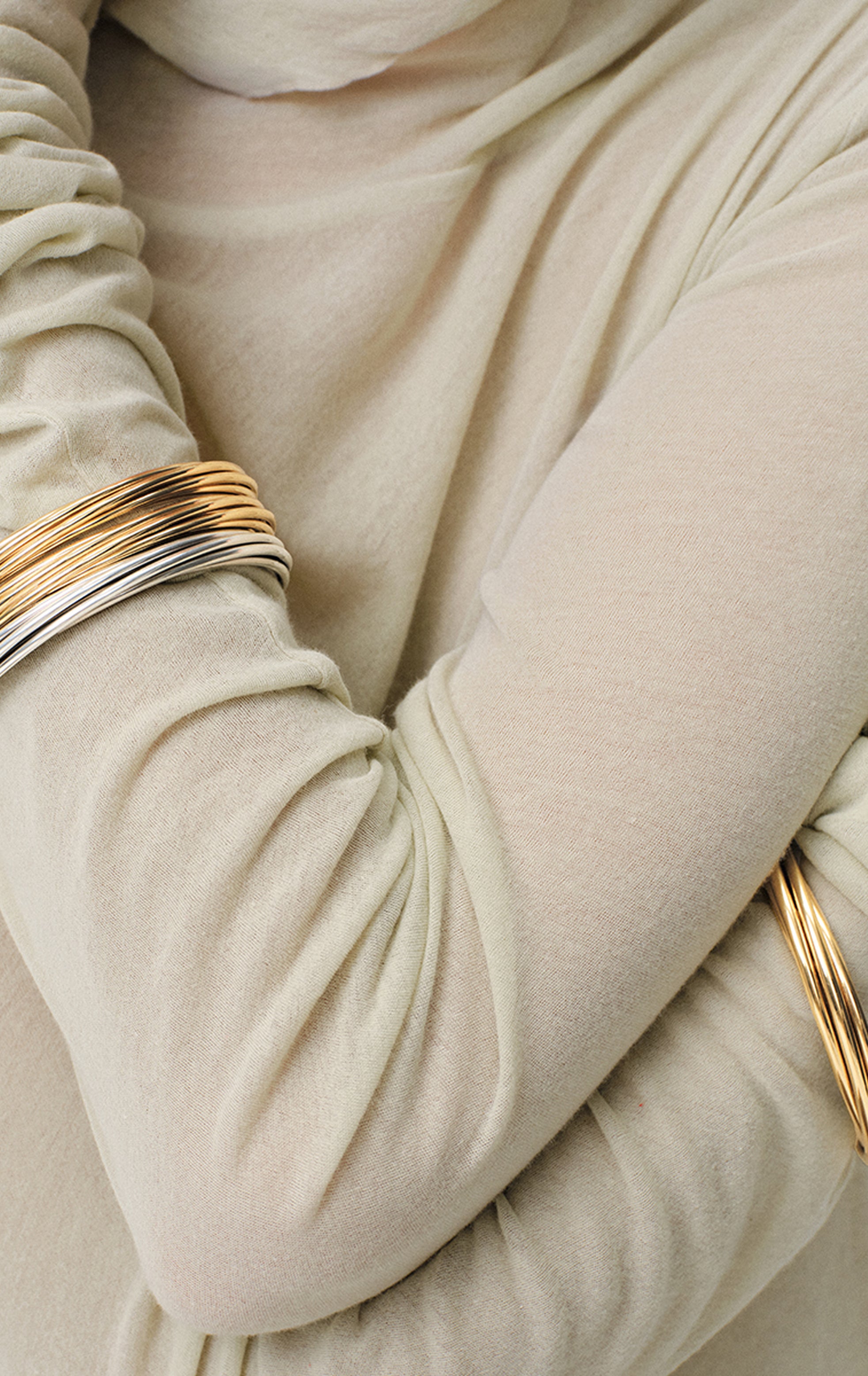 Gas Bijoux ゴールドリブデザインバングル Rattlesnake: The Elegance of the Rigid Bracelet – Gas Bijoux