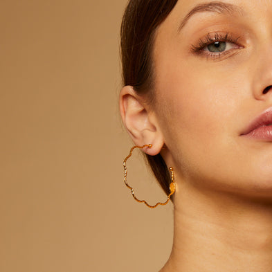 Florette small gold hoop earrings