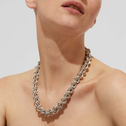 Collier Maille rond entrecroisé argenté