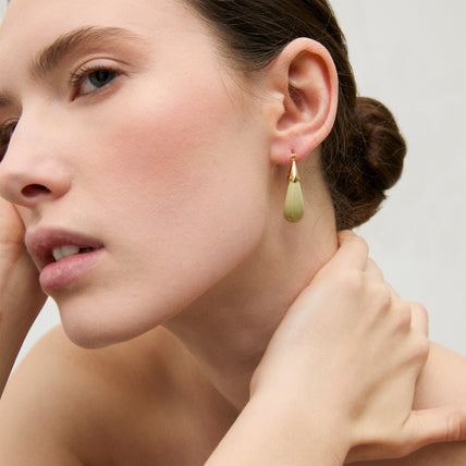 Boucles d'oreilles Ecume petit modèle acétate dorées - Amande