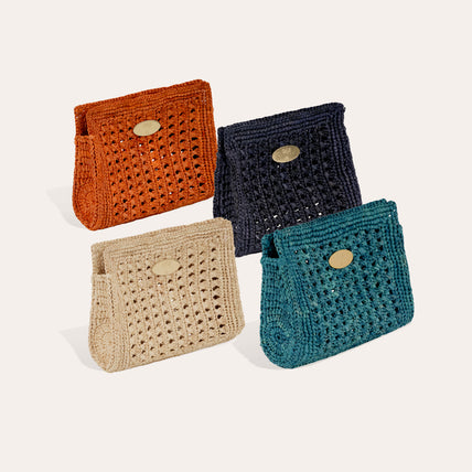 Your free Canoubiers mini raffia pouch (random color)