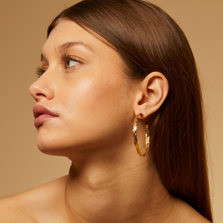 Boucles d'oreilles créoles Tresse moyen modèle dorées Métal doré à l'or fin  - Bijoux Créations femme - Création Gas Bijoux