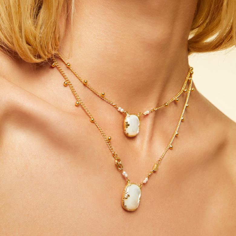 Ovo scapulaire necklace gold - White Mother-of-pearl Gold plated -  Creations for Women Jewellery - Création Gas Bijoux