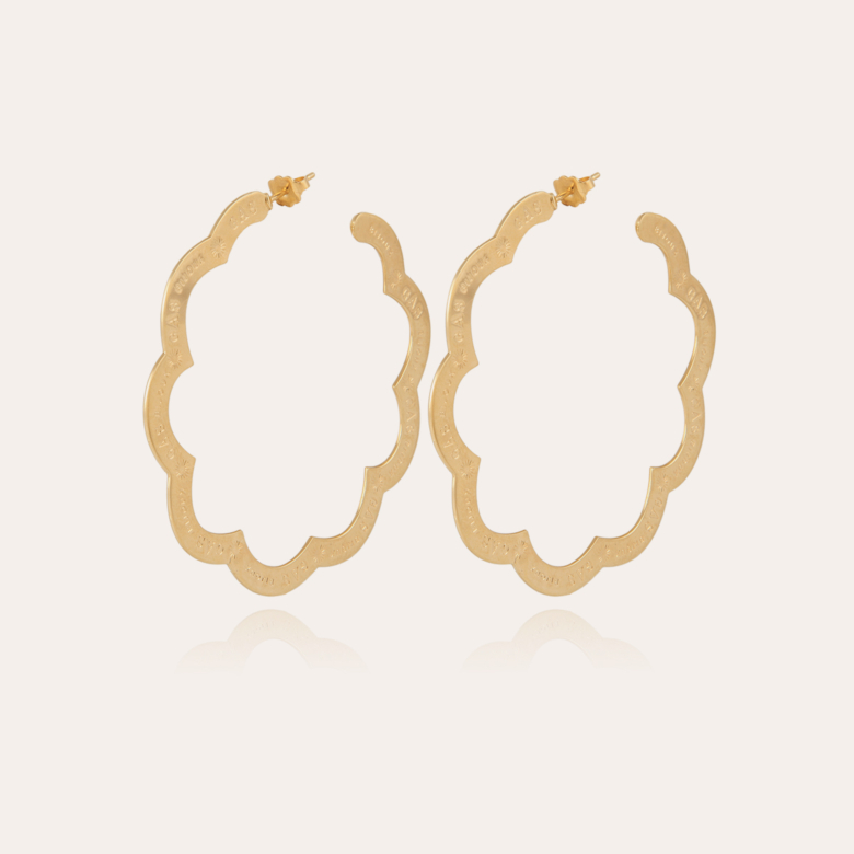 Boucles d'oreilles créoles Bolduc Flore gravées grand modèle dorées Métal  doré à l'or fin - Bijoux Créations femme - Création Gas Bijoux